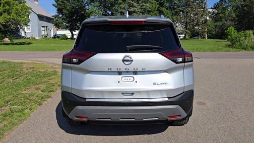 Brilliant Silver Metallic 2021 Nissan Rogue SL