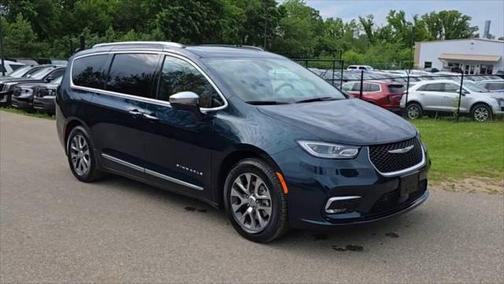 2022 Chrysler Pacifica L
