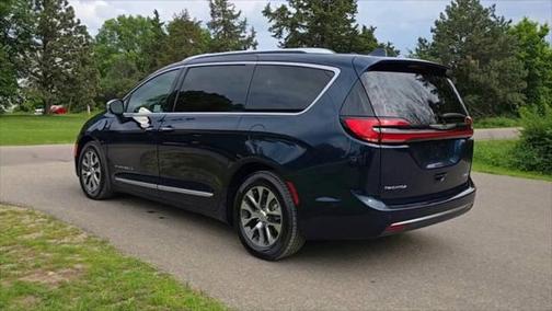 2022 Chrysler Pacifica L