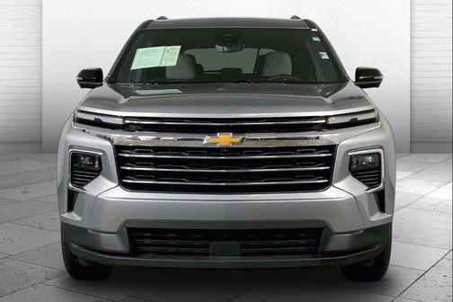 Sterling Gray Metallic 2026 Chevrolet Traverse LT