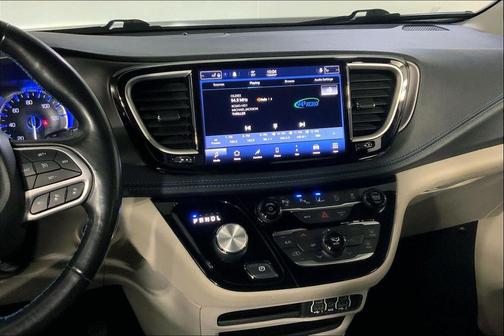 Velvet Red Pearlcoat 2021 Chrysler Pacifica Touring L