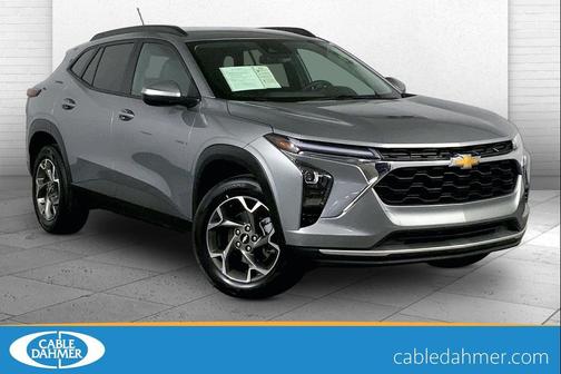 Sterling Gray Metallic 2025 Chevrolet Trax LT