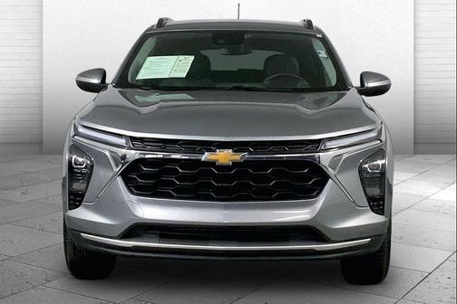Sterling Gray Metallic 2025 Chevrolet Trax LT