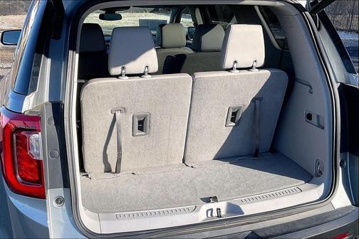 2023 GMC Acadia AWD SLT