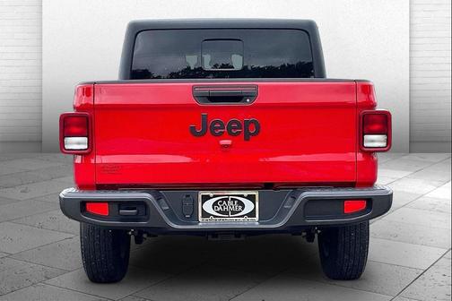 Firecracker Red Clearcoat 2024 Jeep Gladiator Sport S