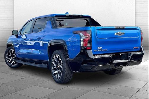 2025 Chevrolet Silverado EV RST