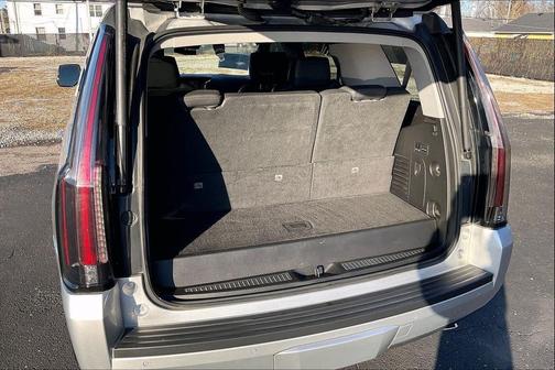 2017 Cadillac Escalade Luxury