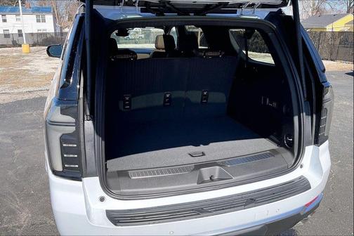 2026 Chevrolet Suburban High Country, 4WD