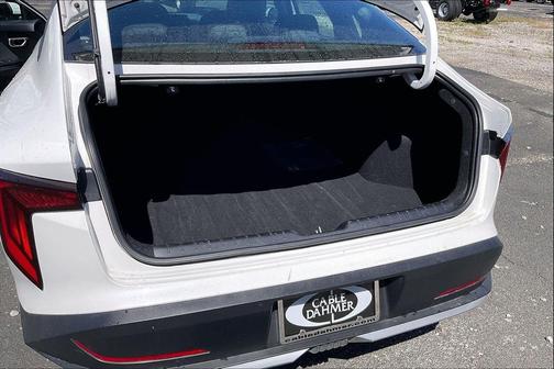 Snow White Pearl 2025 Kia K4 LXS