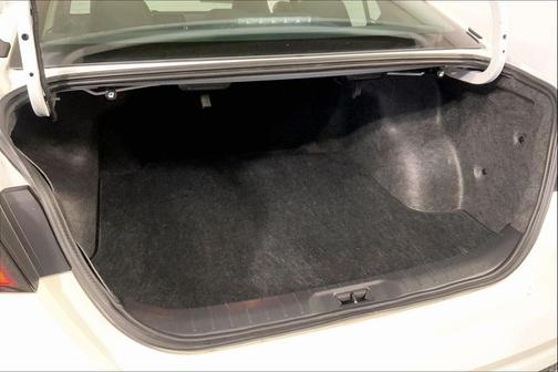 Glacier White 2025 Nissan Altima SV FWD