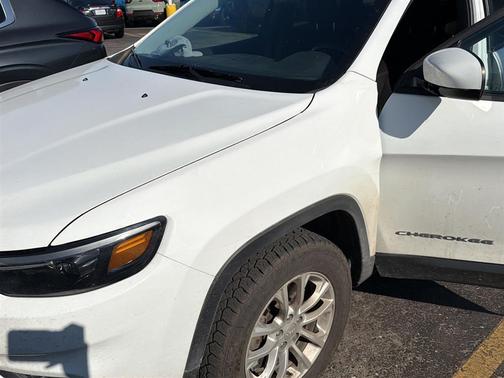 Bright White Clearcoat 2020 Jeep Cherokee Latitude