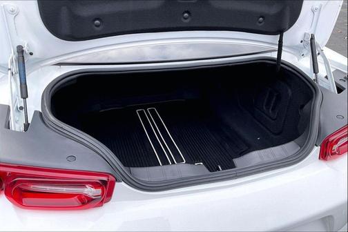 2022 Chevrolet Camaro RWD Coupe LT1