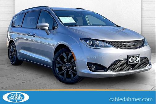 2018 Chrysler Pacifica Touring-L