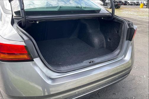 Gun Metallic 2025 Nissan Altima SV FWD