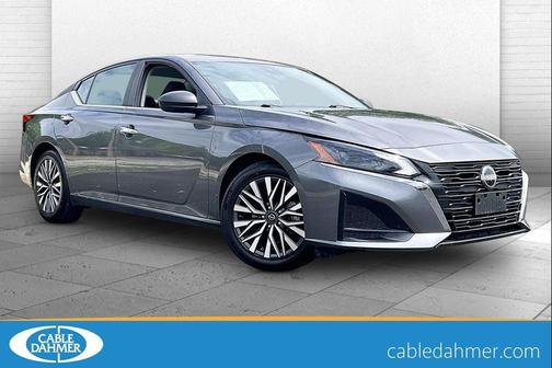 Gun Metallic 2025 Nissan Altima SV FWD