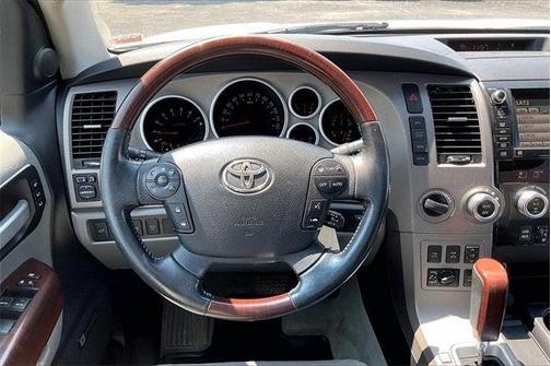 2011 Toyota Sequoia Platinum