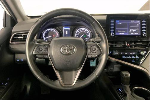 Ice Cap 2024 Toyota Camry SE