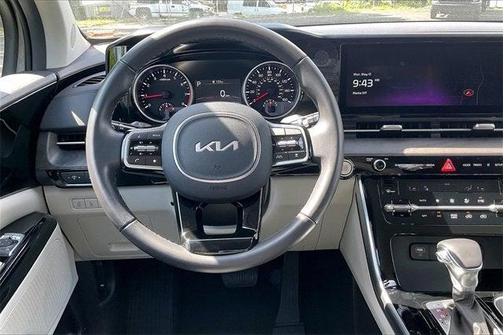 2024 Kia Carnival EX