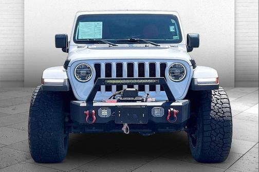 Bright White Clearcoat 2018 Jeep Wrangler Unlimited Sahara