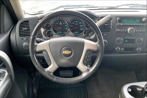 2009 Chevrolet Silverado 2500 LT Crew Cab