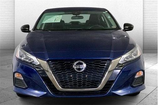 2022 Nissan Altima SR FWD