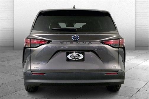 2022 Toyota Sienna XLE 7 Passenger
