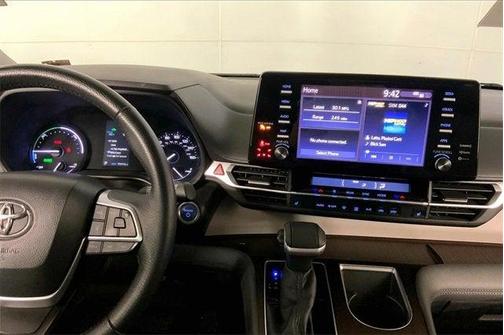 2022 Toyota Sienna XLE 7 Passenger