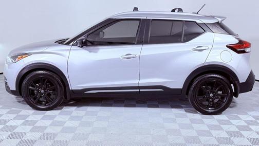 Brilliant Silver Metallic 2020 Nissan Kicks SR