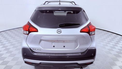 Brilliant Silver Metallic 2020 Nissan Kicks SR