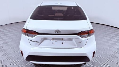 White 2022 Toyota Corolla LE