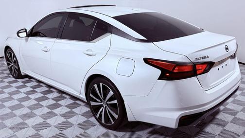 WHITE 2019 Nissan Altima 2.5 SR