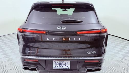 Mineral Black 2023 INFINITI QX60 Luxe