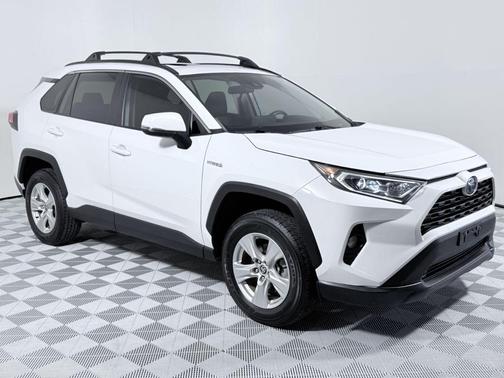 2021 Toyota RAV4 Hybrid XLE
