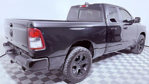 Diamond Black Crystal Pearlcoat 2022 RAM 1500 Big Horn/Lone Star