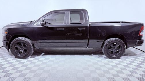 Diamond Black Crystal Pearlcoat 2022 RAM 1500 Big Horn/Lone Star