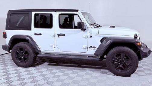 Bright White Clearcoat 2022 Jeep Wrangler Unlimited Sport Altitude