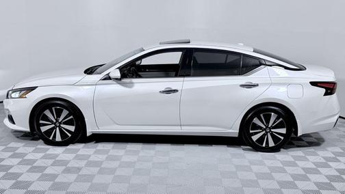 2022 Nissan Altima 2.5 SL
