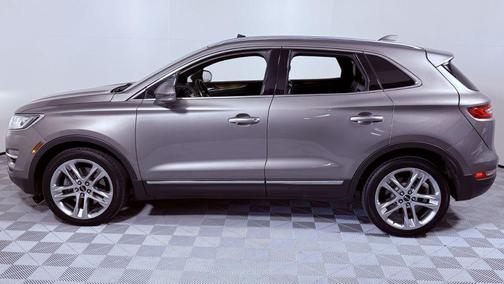 Luxe Silver Metallic 2017 Lincoln MKC Reserve