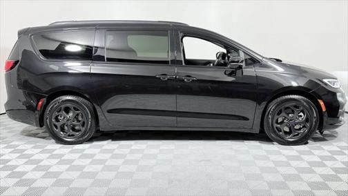 2021 Chrysler Pacifica Hybrid Touring L