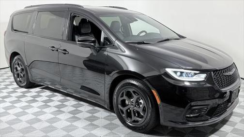 2021 Chrysler Pacifica Hybrid Touring L