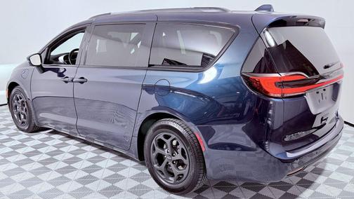 2021 Chrysler Pacifica Hybrid Touring L