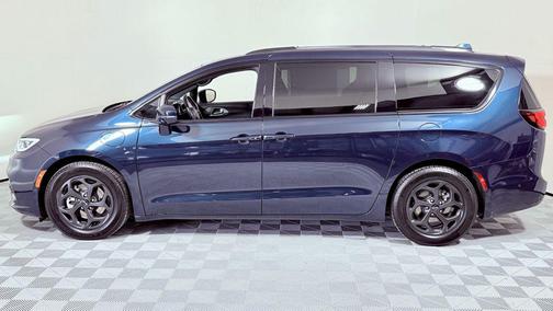 2021 Chrysler Pacifica Hybrid Touring L