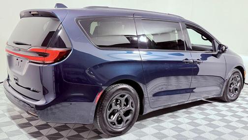 2021 Chrysler Pacifica Hybrid Touring L
