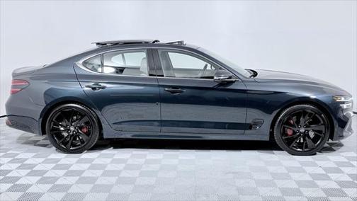 2022 Genesis G70 3.3T