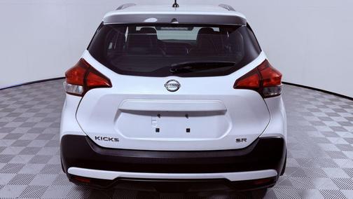 2019 Nissan Kicks SR
