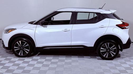 2019 Nissan Kicks SR