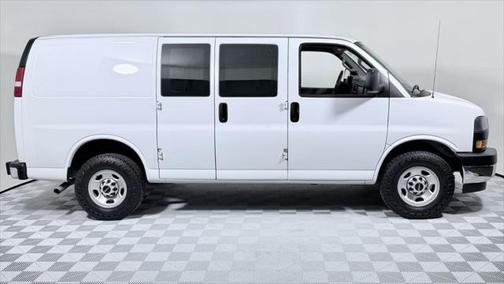 2021 GMC Savana 2500 Work Van