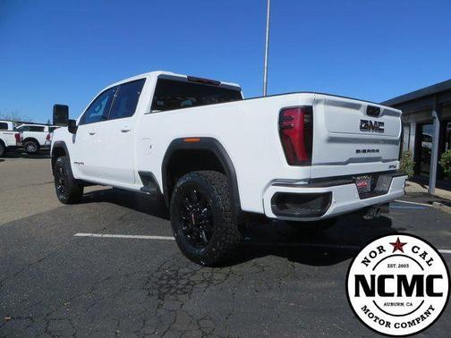 2025 GMC Sierra 2500 AT4