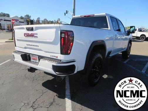 2025 GMC Sierra 2500 AT4