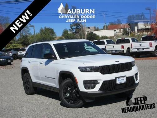 2025 Jeep Grand Cherokee Laredo